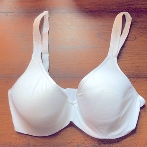 Serra white Bra size 36 DD. Brand new, never worn.